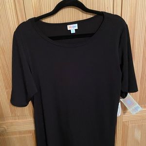 Blk lularoe shirt